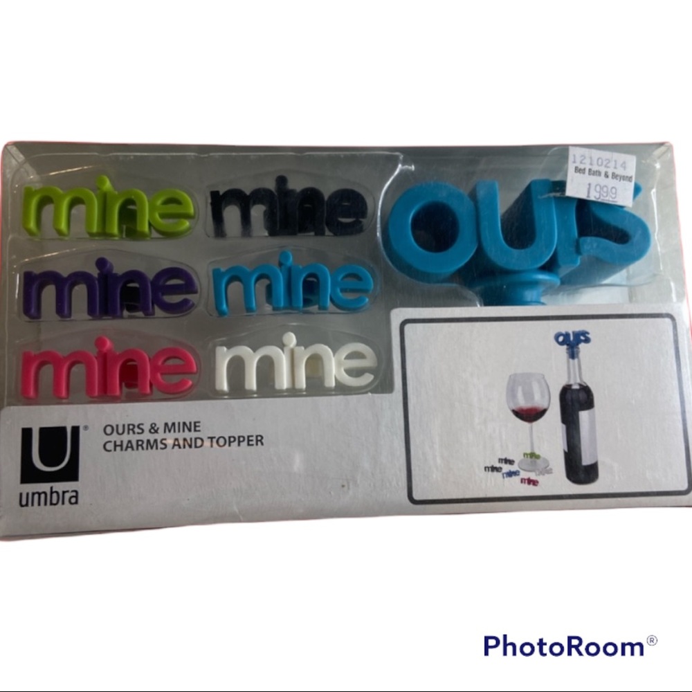 Umbra Ours & Mine Wine Charms and Topper